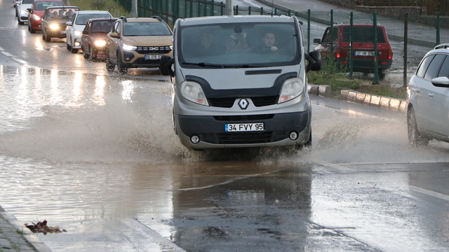 Yozgat'ta sağanak ve dolu ekili alanlara zarar verdi