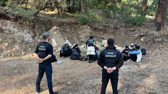 Fethiye'de 10 düzensiz göçmen yakalandı