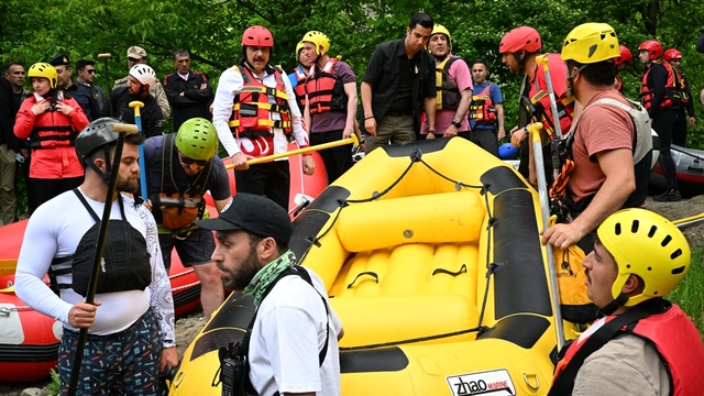 Erzurum'da maceraseverler "rafting" etkinliğinde bir araya geldi