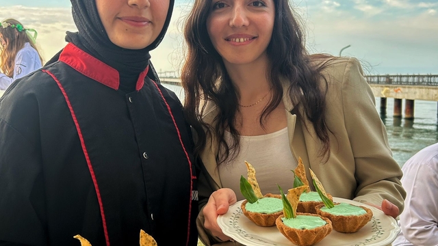 Samsun'da lise öğrencisi "Otlu Lezzetler Yarışması"nda altın madalya kazandı