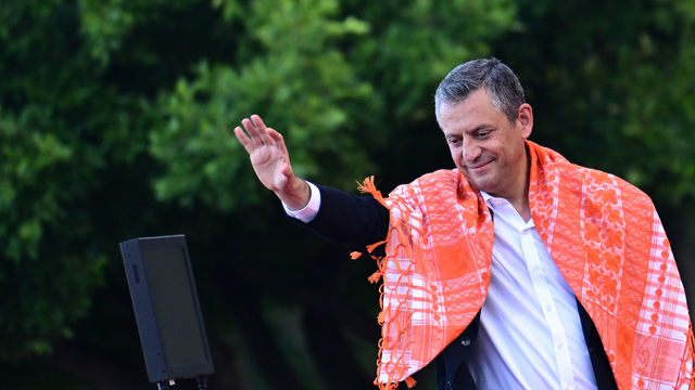 CHP Genel Başkanı Özel, partisinin Antalya mitinginde konuştu: