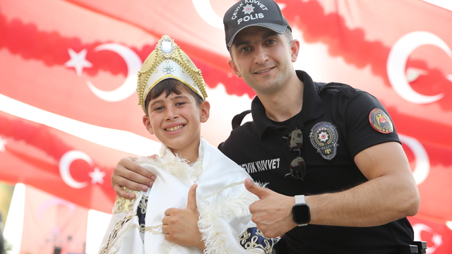 Siirt'te "Kirvem Polis Olsun Projesi" ile 250 çocuk için sünnet şöleni düzenlendi