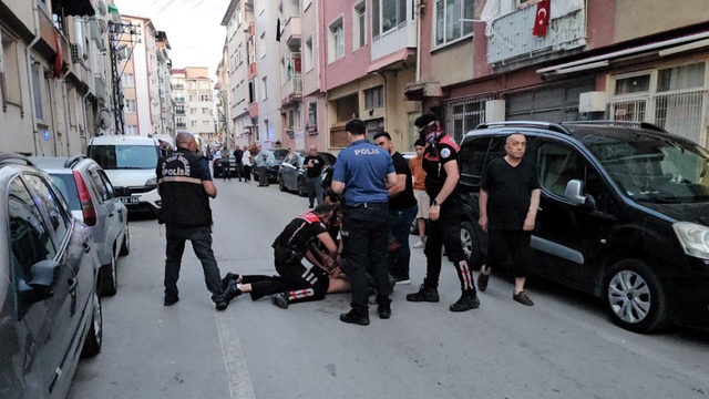 Edirne'de 2 grup arasında bıçak ve sopalı kavga; 5 yaralı, 10 gözaltı