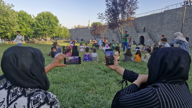 Kanseri yenen Ali Asaf için Diyarbakır'da da balon uçurdular