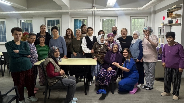 Giresunlu kadın kuaförlerden bakım merkezinde ücretsiz hizmet