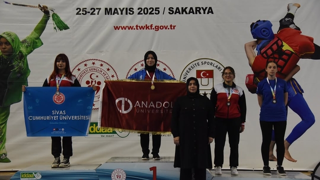 Wushuda "wing chun" branşında düzenlenen ilk resmi şampiyona Sakarya'da yapıldı