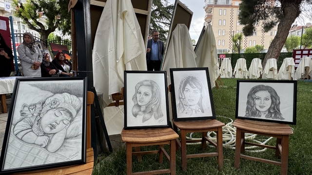 Karaman'da Halk Eğitim Merkezinin yıl sonu sergisi açıldı