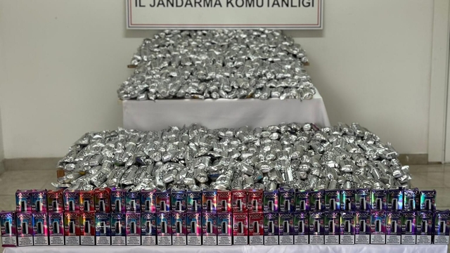 Gazipaşa'da çekicide 5 bin kaçak elektronik sigara ele geçirildi