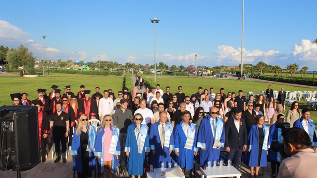 Serik İşletme Fakültesinde mezuniyet töreni düzenlendi