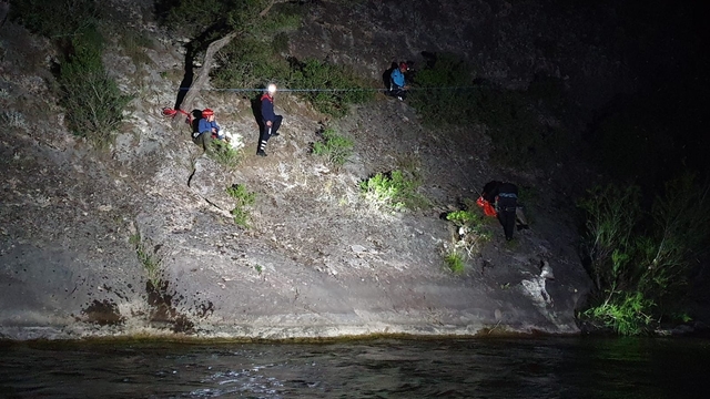 Bursa'da düştüğü dere yatağında mahsur kalan çoban kurtarıldı