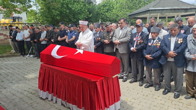 Kore gazisi Muhammet Gündüz Samsun'da törenle son yolculuğuna uğurlandı
