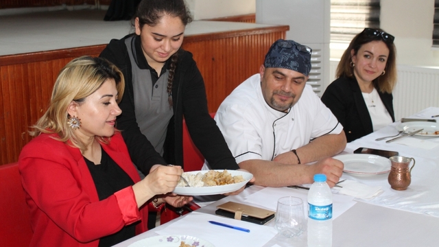Sinop'ta öğretmenler arası yemek yarışması düzenlendi