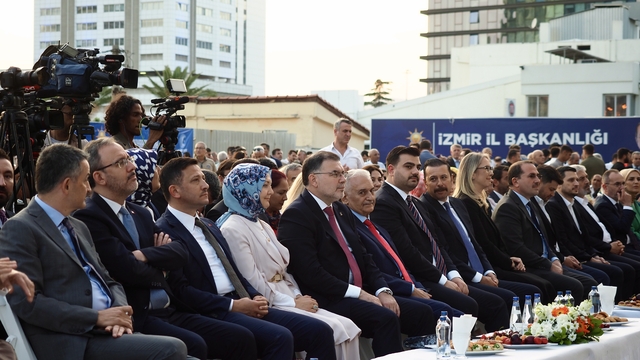 AK Parti Genel Sekreteri İnan, İzmir'de konuştu:
