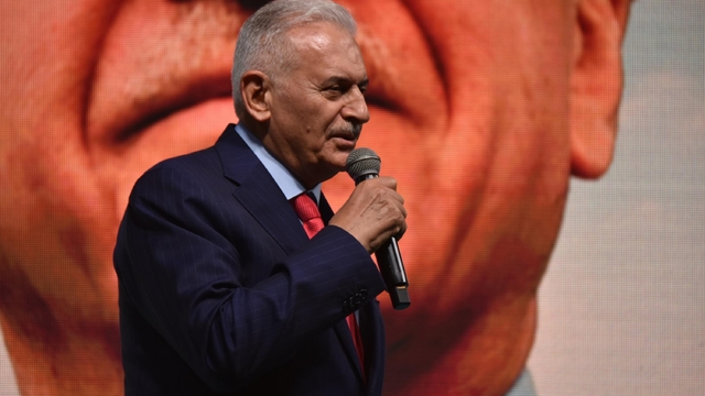Binali Yıldırım: İzmir bunu asla hak etmiyor