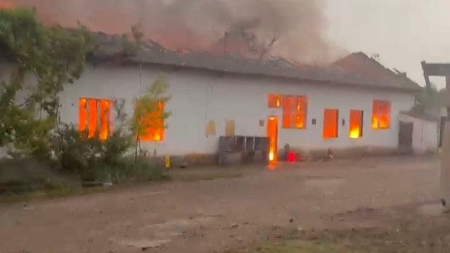 Kırşehir'de EÜAŞ'a ait depodaki yangın söndürüldü