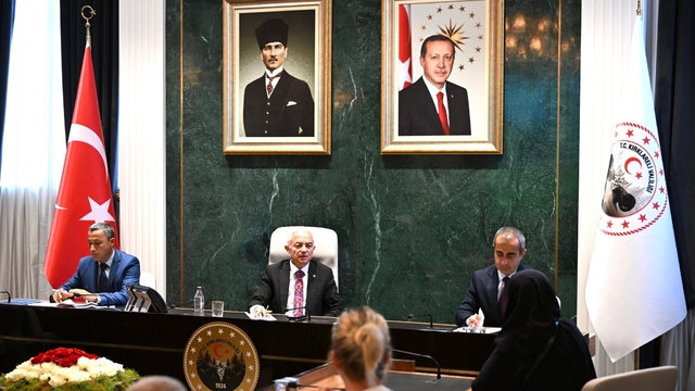 Kırklareli Valisi Turan, vatandaşlarla bir araya geldi