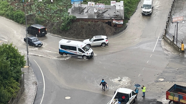 Trabzon'da sağanak etkili oldu