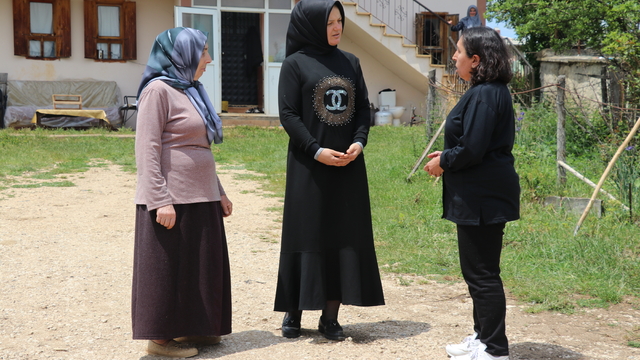 Ölen eşinin görevini 54 köyü bulunan ilçenin ilk kadın muhtarı olarak sürdürecek