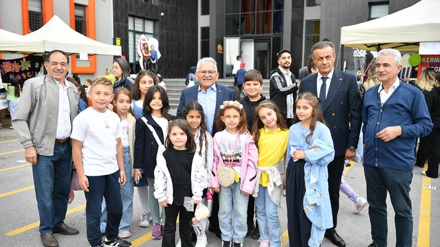 Başkan Büyükkılıç, Geleneksel Bahar Şenliği ve Kermesi'ne katıldı
