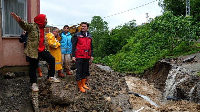 GÜNCELLEME 2 - Trabzon'da sağanak etkili oldu
