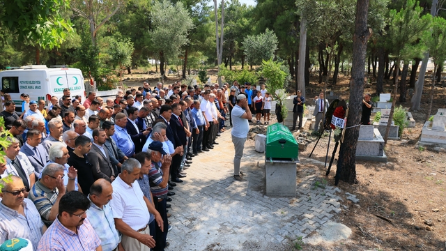 Fethiye'de depremde panikatak geçirerek yaşamını yitiren genç son yolculuğuna uğurlandı