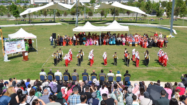 Kahramankazan'da "Halk Oyunları Şöleni" düzenlendi