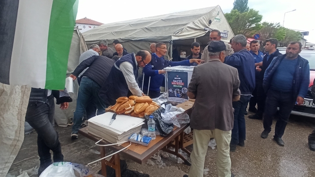 Sulusaray'da Gazze için kermes düzenlendi