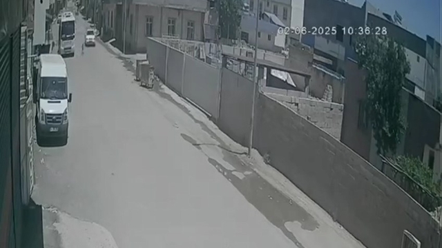 Şanlıurfa'da otomobilin çarptığı çocuk yaralandı, sürücü kaçtı
