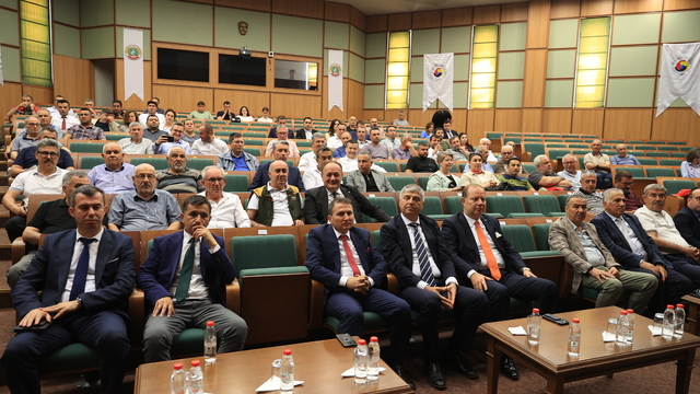 Edirne'de çiftçiler hasat öncesi bilgilendirildi
