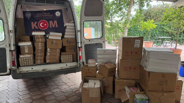 Antalya'da kaçakçılık ve organize suçlarla mücadeleye yönelik operasyonlar düzenlendi