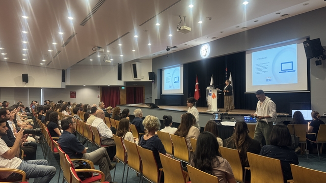 İzmir Ekonomi Üniversitesi yapay zeka destekli yeni uygulamalarını tanıttı