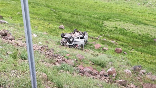 Bingöl'de kamyonla çarpışan hafif ticari aracın sürücüsü öldü
