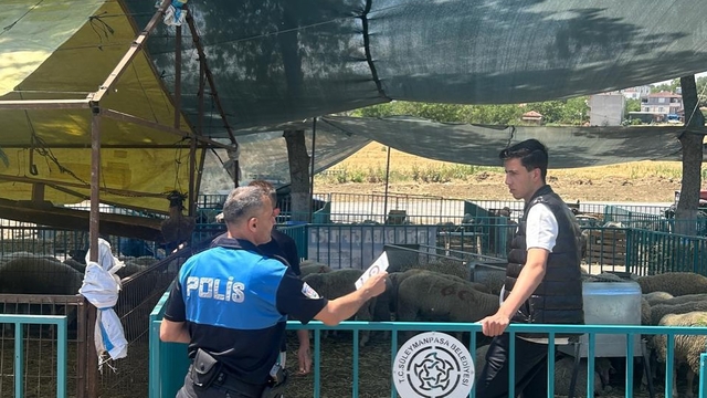 Tekirdağ'da polis, kurban satış yerlerinde sahte para uyarısı yaptı