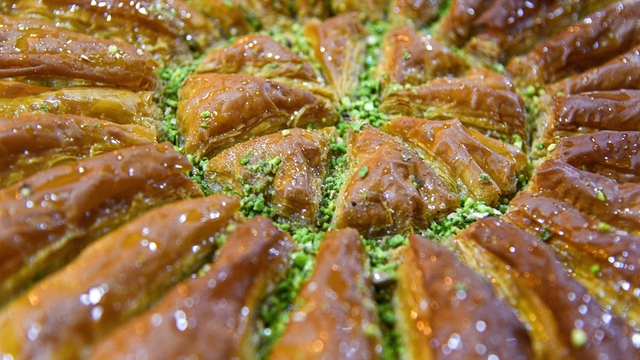 20 baklava numunesinin 5'inde bakteri çıktı