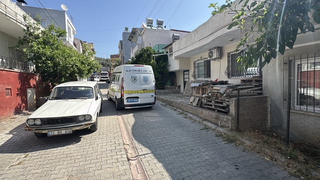 Mersin'de intihara teşebbüs eden anne çocuğunu ve kendisini yaraladı