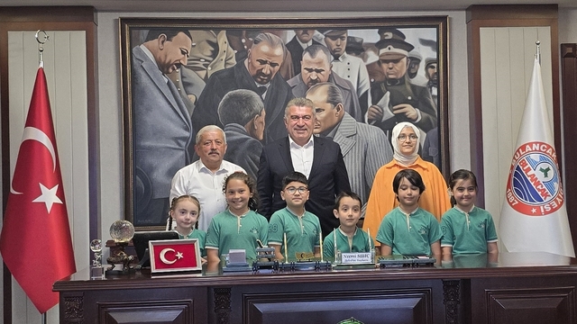 Bulancak'ta ilkokul öğrencileri Belediye Başkanı Sıbıç ile röportaj yaptı