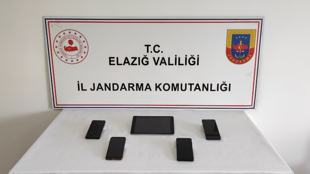 Elazığ merkezli dolandırıcılık operasyonu kapsamında 2 şüpheli tutuklandı