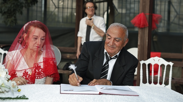 Adana'da huzurevinde tanışan çift dünyaevine girdi