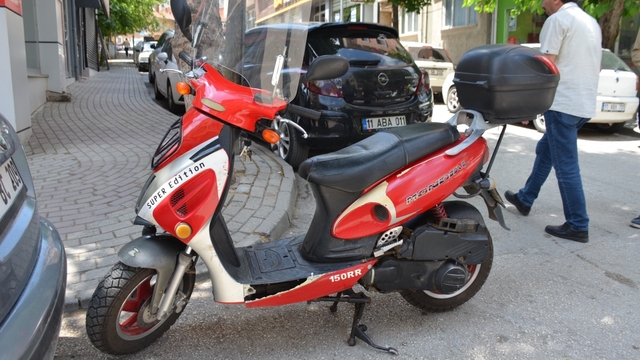 Bilecik'te otomobil ile motosiklet çarpıştığı kazada 1 yaralı