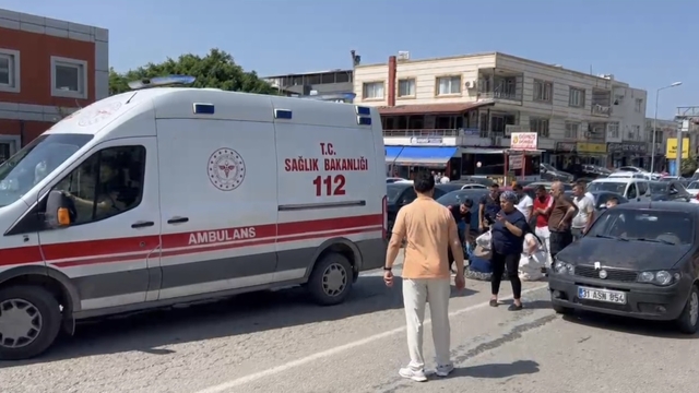 Hatay'da otomobilin çarptığı yaya yaralandı
