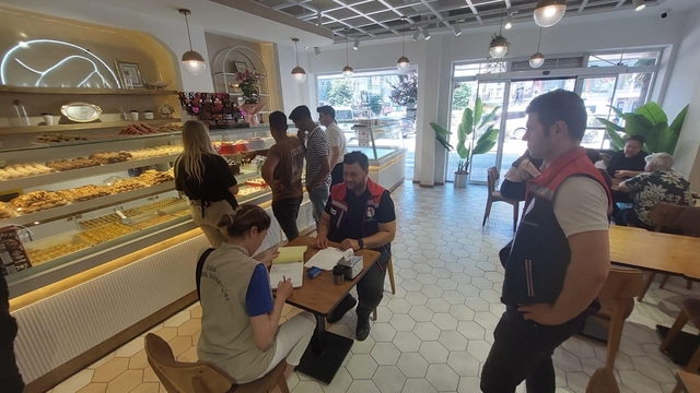 Trakya'da bayram öncesi tatlıcı ve şekerlemeciler denetlendi