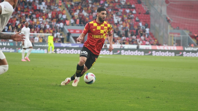 Göztepe Ahmed Ildız'la uzattı