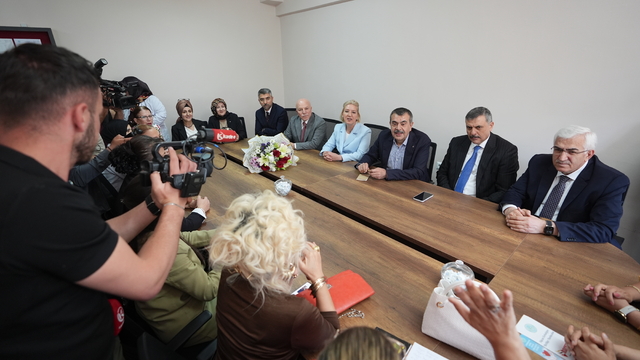 Milli Eğitim Bakanı Tekin'den, Erzurum'da sürpriz okul ziyareti