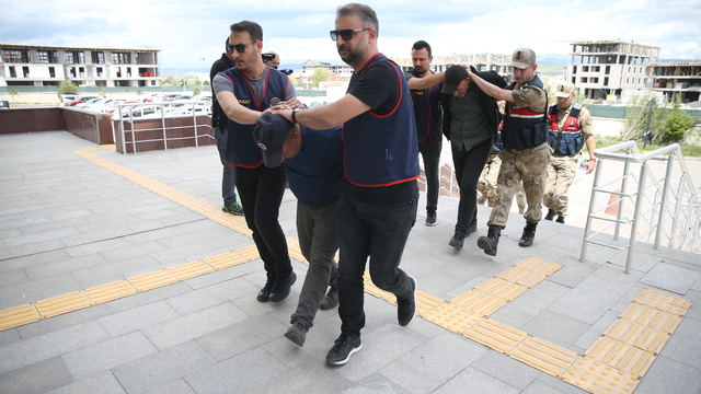 Kurban Bayramı öncesi 5 ilde hayvan dolandırıcılığı yapan 2 şüpheli yakalandı