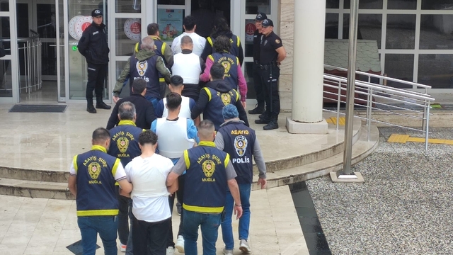 Muğla'daki silahlı saldırıya ilişkin yakalanan 6 şüpheliden 2'si tutuklandı