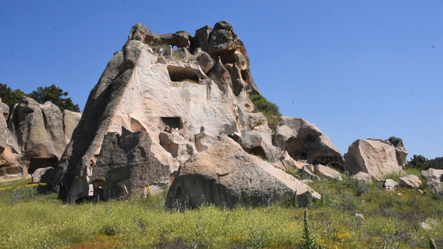 Afyonkarahisar Valiliğinden "Ornaş Kaya Yerleşimleri'ne dinamitle zarar verildiği" iddiasına yalanlama:
