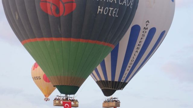 Kapadokya'da sıcak hava balonları 5 ayda 271 bin kişiyi taşıdı