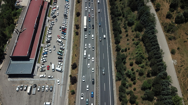 TEM Otoyolu Kocaeli geçişinde kısmi yoğunluk