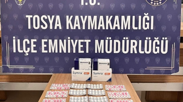 Kastamonu'da uyuşturucuyla yakalanan 2 zanlı tutuklandı