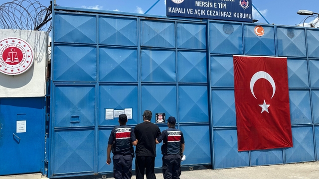 Mersin'de firari hükümlü limon bahçesinde yakalandı